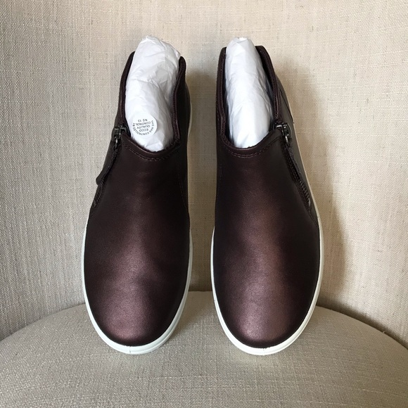 ECCO Soft 7 Zip Bootie Sneaker - Picture 2 of 12